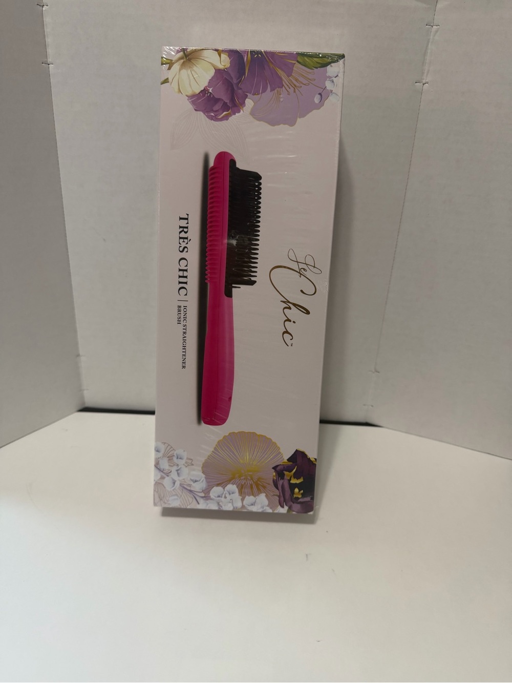Le Chic Très Chic Ionic Straightening Brush Hair Straightener New Sealed